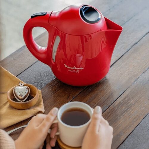 Pava Electrica Moulinex BY-297F58 Corte Mate - 1Lts - Roja